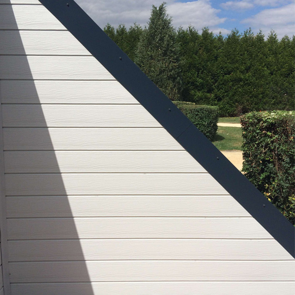 Bardage PVC Isocel Veiné Bois - 166,00 MM x 18,00 MM - Long. 4,00 M - Blanc