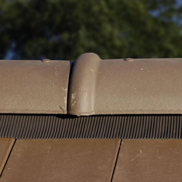 Closoir rigide Lahe-Pro Brun coque acier 140 MM x 2 M