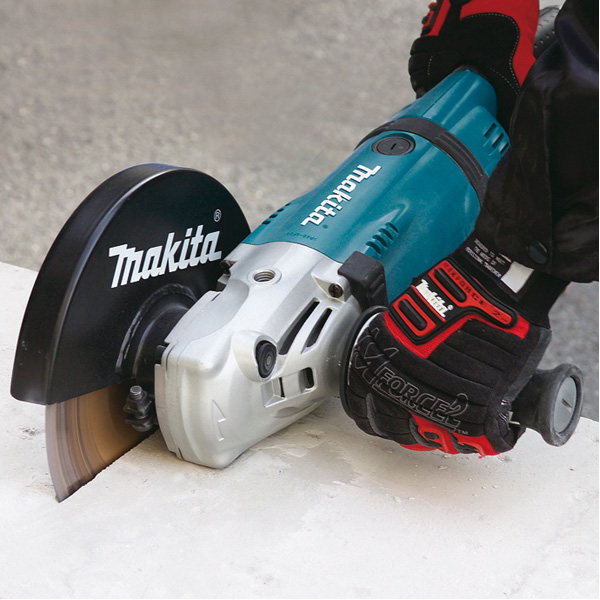 Meuleuse diamètre 230 mm 2600W 6600 tr/min Makita GA9040SKD1