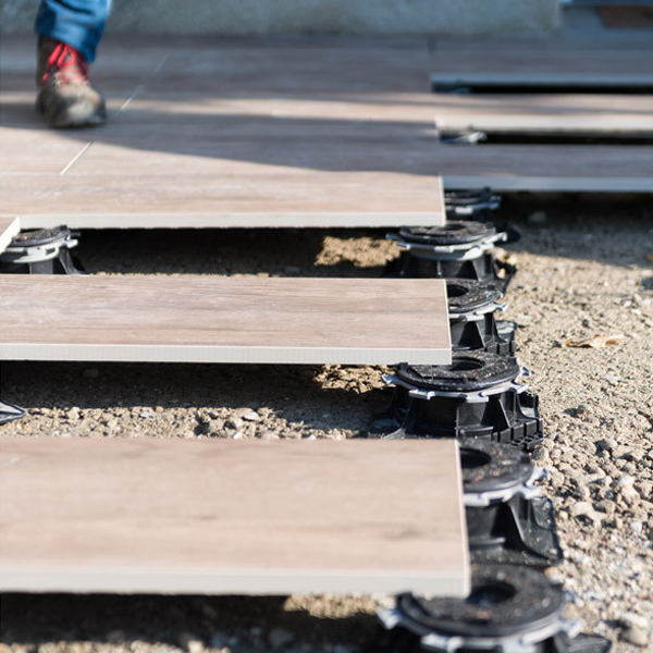 Plot autonivelant Jouplast Cleman pour terrasse en dalles - 55 à 80 MM