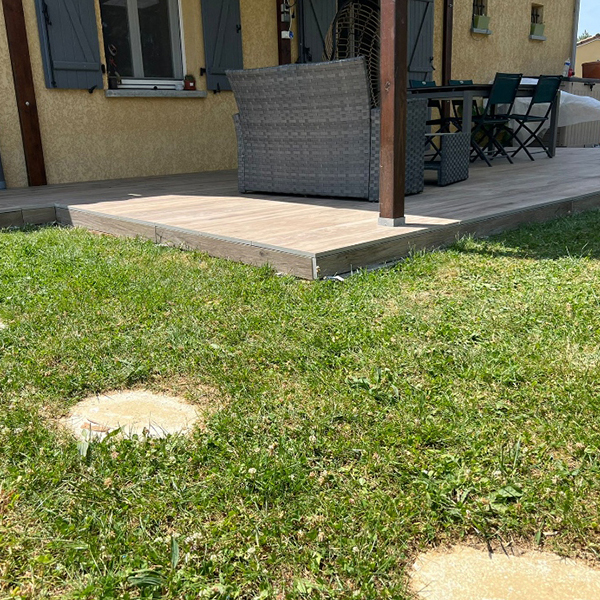 Pose terrasse sur plots